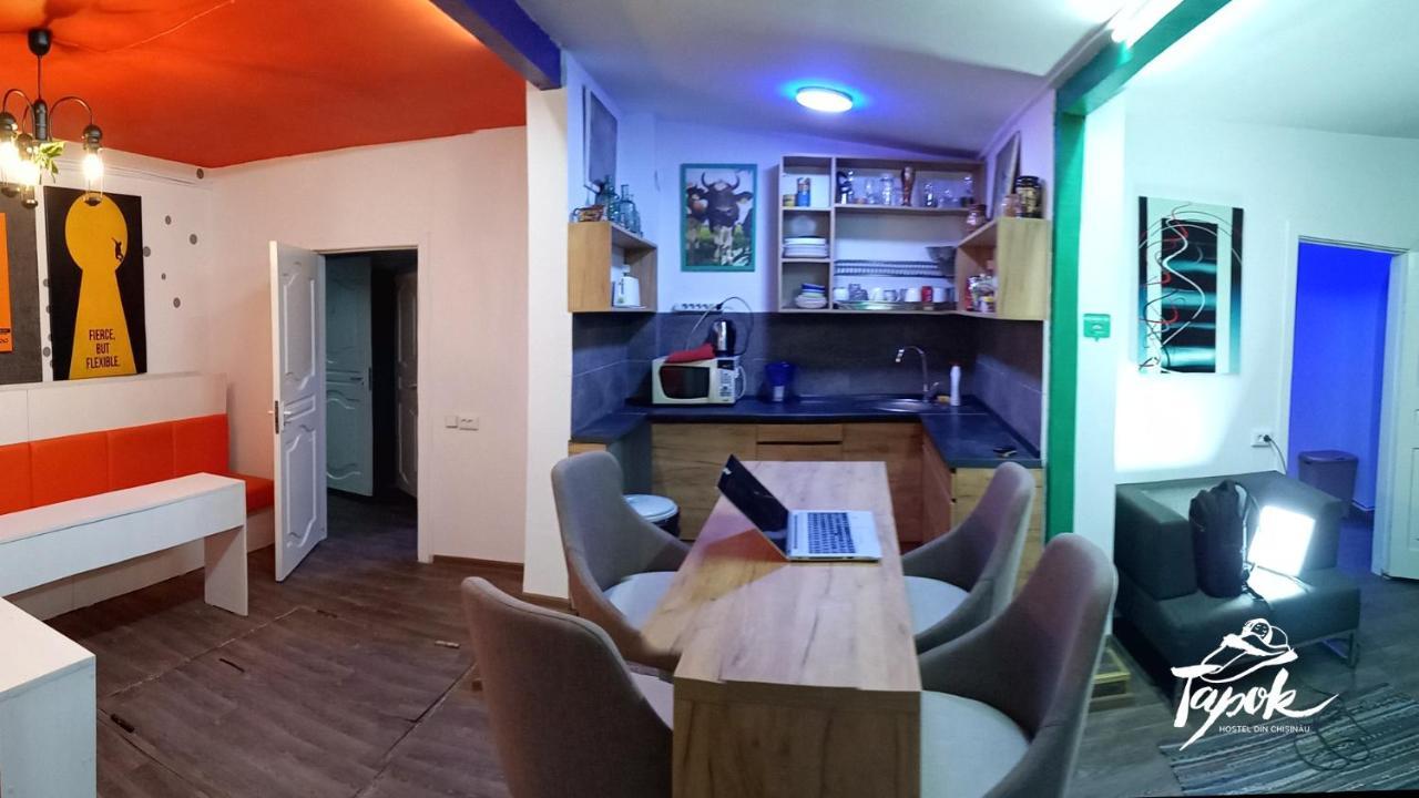Tapok Hostel Кишинів Екстер'єр фото