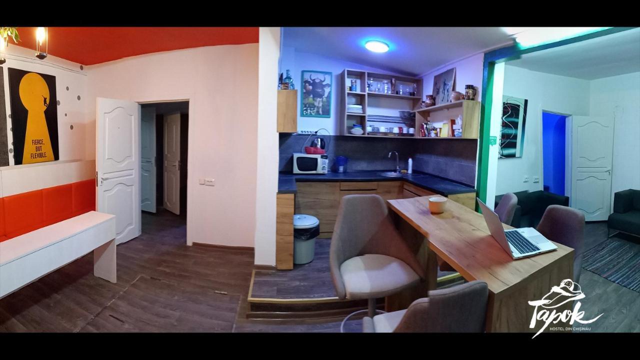 Tapok Hostel Кишинів Екстер'єр фото