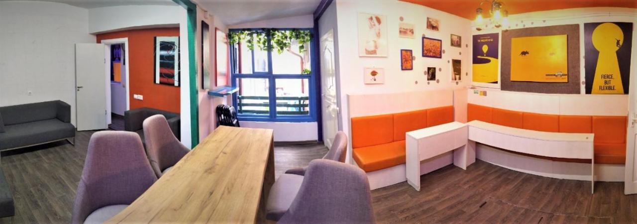 Tapok Hostel Кишинів Екстер'єр фото
